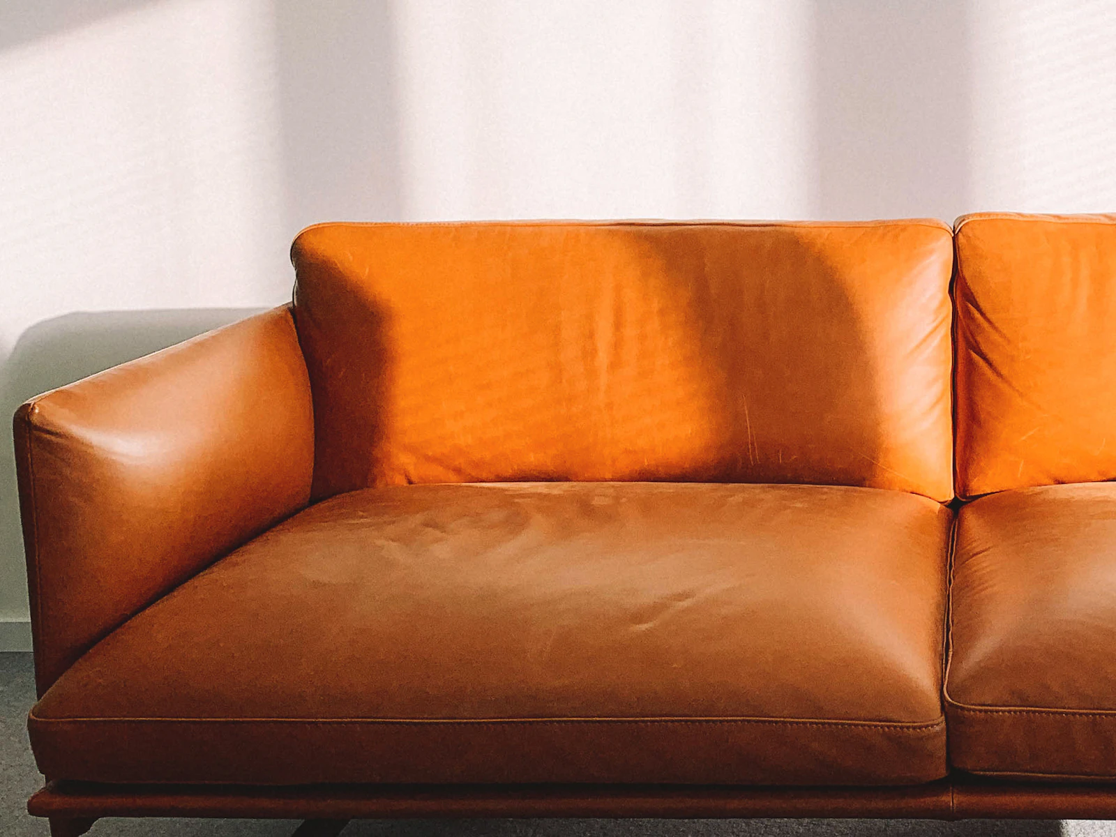 Detail of the Oslo leather sofa